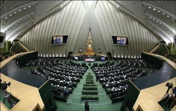 متفکر آزاد و پزشکیان از تبریز به مجلس راه یافتند؛ رقابت ۸ نفر در دور دوم