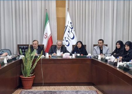 پیگیری آخرین وضعیت پروژه‌های راه‌سازی آذربایجان شرقی در نشست با وزیر