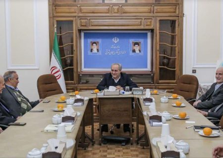 راه‌اندازی مرکزی که کودکی و سالمندی را به یکدیگر وصل کند