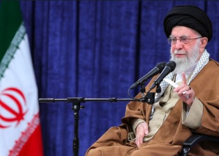 تجربه برجام می‌گوید مذاکره با آمریکا مشکلی را حل نمی‌کند
