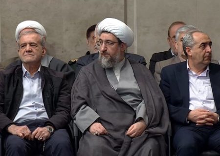 حضور رئیس‌جمهور در دیدار مردم آذربایجان شرقی با رهبر انقلاب