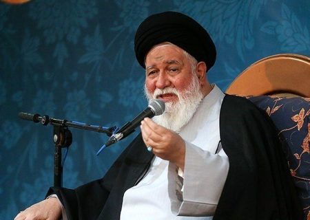 علم‌الهدی به ظریف: با این گورباچف‌ بازی‌ ها می خواهی همه کاره شوی