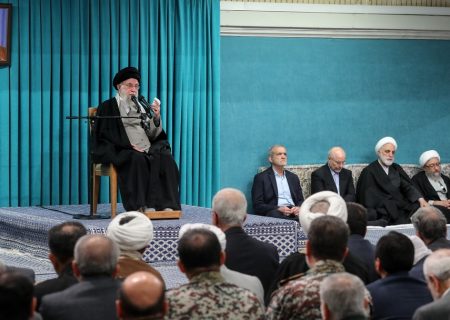 اصرار قلدرها به مذاکره برای تحمیل توقعاتشان است