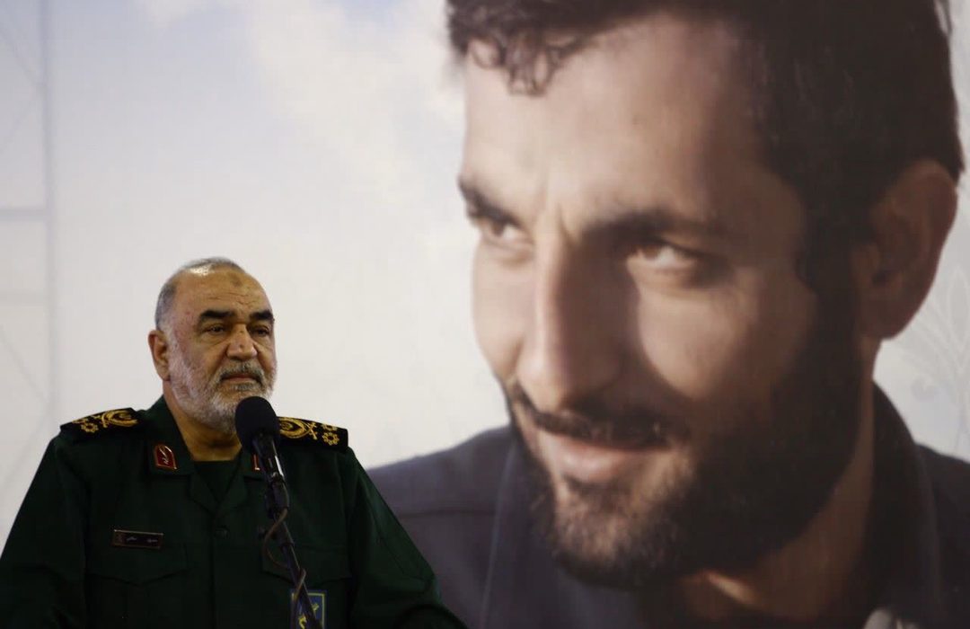 دشمن دم از مذاکره مستقیم زیر سایه تهدید می‌زند!