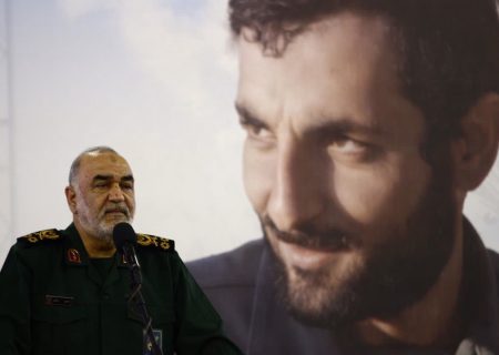 دشمن دم از مذاکره مستقیم زیر سایه تهدید می‌زند!