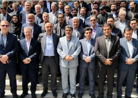 وفاق برای سرمایه‌گذاری و ایران ماهر شعار هفته کارگر امسال