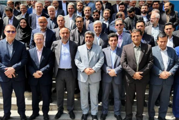 وفاق برای سرمایه‌گذاری و ایران ماهر شعار هفته کارگر امسال
