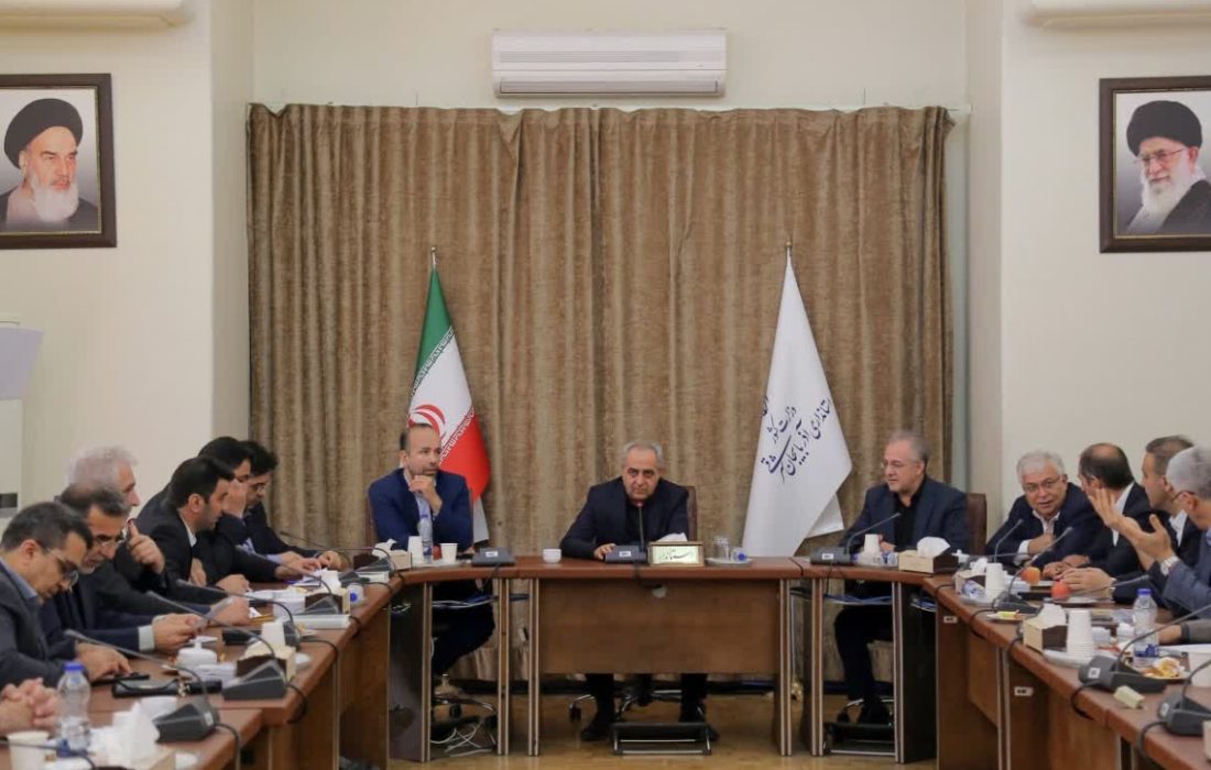 آغاز ساخت ۱۴۴۰ مگاوات نیروگاه برق خورشیدی در آذربایجان شرقی
