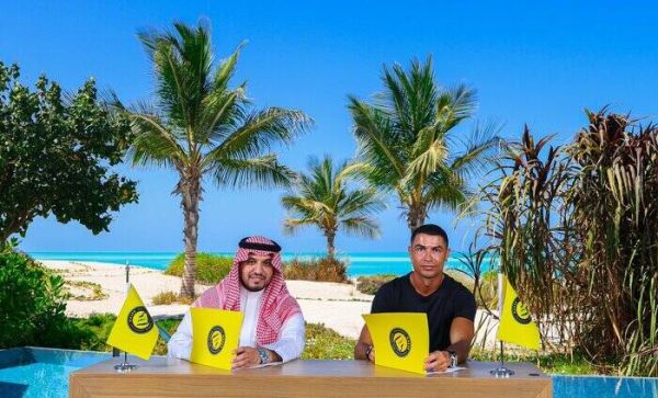 سنگین‌ترین قرارداد تاریخ/ رونالدو دو فصل دیگر در النصر می‌ماند
