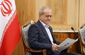 آقای پزشکیان! یقه خودتان را بگیرید