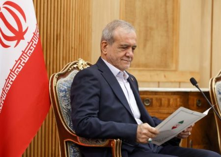آقای پزشکیان! یقه خودتان را بگیرید
