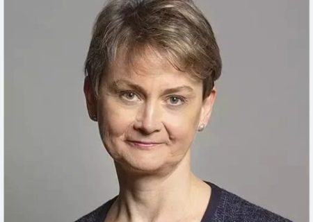 ایوت کوپر، حامی تروریستی خواندن سپاه وزیر خارجه بریتانیا شد