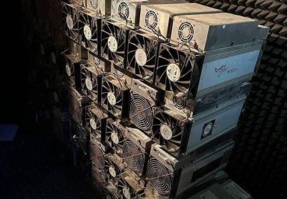 کشف ۹۰ دستگاه استخراج رمزارز طی شهریور ماه در تبریز