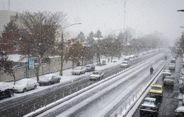 کاهش محسوس دما و بارش نخستین برف پاییزی در آذربایجان‌شرقی