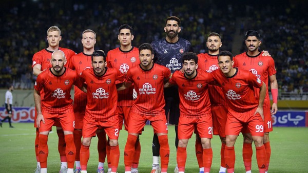 صدرنشینی تراکتور با فتح نبرد اصفهان