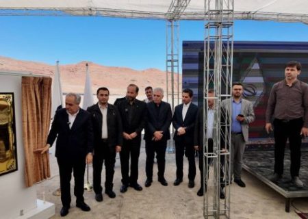 افتتاح نیروگاه خورشیدی ۱۲ مگاواتی آخولا با حضور برخط رئیس جمهور