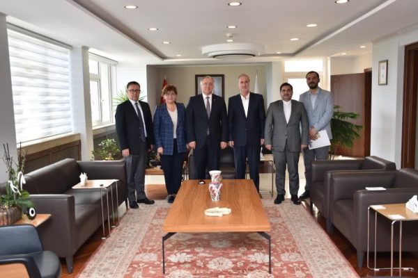 تقویت همکاری‌های علمی ایران و ترکیه در راستای توسعه تحقیقات مشترک