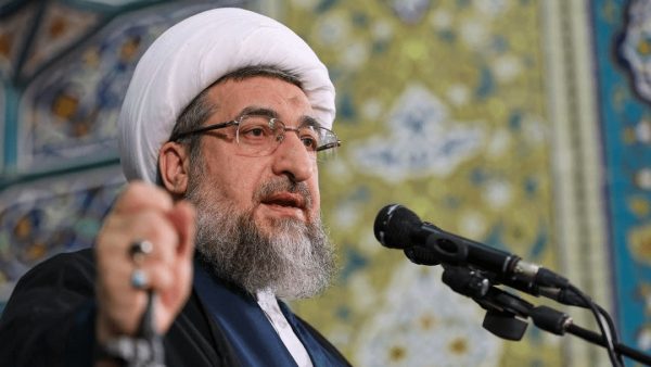 حضور وزرا کافی نیست، نتایج سفرها باید ملموس باشد