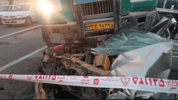 تصادف زنجیره‌ای در لاله تبریز؛ بونکر سیمان پژو را بلعید