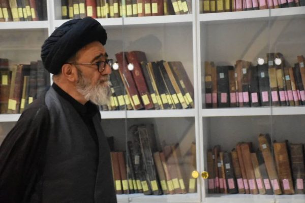 کتابخانه شخصی شهید آل هاشم به کتابخانه مرکزی تبریز اهدا شد