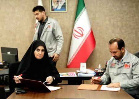 امضای تفاهم‌نامه تولید خودروی تجاری ساخت ایران