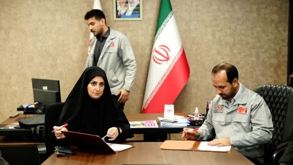امضای تفاهم‌نامه تولید خودروی تجاری ساخت ایران