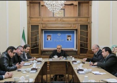 تعامل مستقیم با بازاریان و اصناف اولویت مدیریت استان است/بسته های حمایتی برای صنعت کفش تبریز تدوین می شود