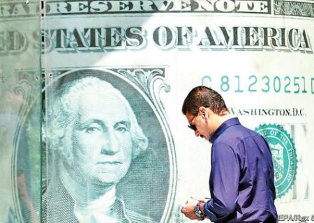 فعالان اقتصادی دلیلی برای پنهان کردن یا عرضه با تاخیر ارز ندارند