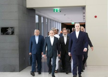 اولین دور مذاکرات هسته‌ای در مسقط / دیدار عراقچی با وزیر خارجه عمان
