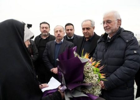 وزیر کشور با استقبال استاندار آذربایجان شرقی وارد تبریز شد