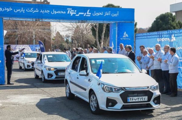 خودرو پارس نوآ زودتر از موعد به مشتریان تحویل داده شد