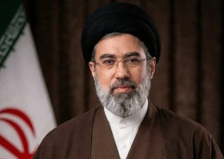 سیدمجتبی خامنه‌ای سومین رهبر انقلاب اسلامی ایران شدند