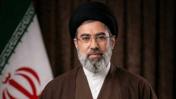 سیدمجتبی خامنه‌ای سومین رهبر انقلاب اسلامی ایران شدند