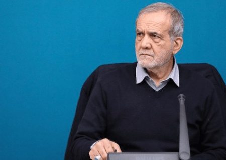 دشمنان آرزوی تسلیم فرزندان ایران را به گور می‌برند