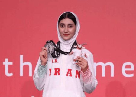 اولین مدال جهانی تکواندو ایران در سال ۱۴۰۵ برگردن پینار