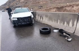واژگونی خودروی سمند در اتوبان سهند_تبریز