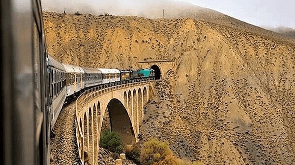 بازگشت قطارهای تبریز به ریل؛ مسیر آسیب‌دیده ترمیم شد