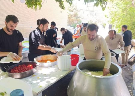 فعالیت ۳۲۰ جهادگر آذربایجان شرقی در مشهد همزمان با تشییع امام شهید